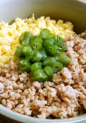 三色鶏そぼろ丼～味付け濃い目、甘さ控え目-レシピのメイン写真