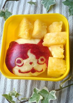 キャラ弁に☆りんごでジバニャン飾り切り★-レシピのメイン写真