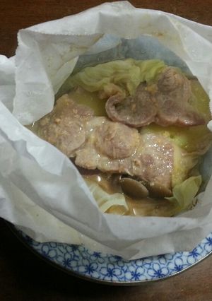 豚肉味噌漬けとキャベツの紙包み蒸し-レシピのメイン写真