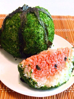 スイカおにぎり!作ってみた♥︎-レシピのメイン写真