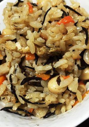 ひじき煮！炊き込みご飯！ひじき煮の材料で-レシピのメイン写真