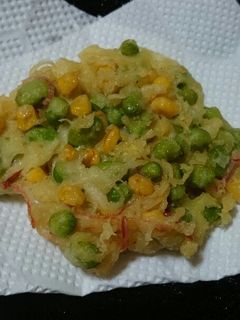 簡単♪枝豆とコーンとかにかまのかき揚げ-レシピのメイン写真