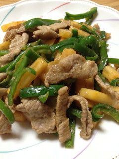 柿と豚肉で★チンジャオロース風〜味噌炒め-レシピのメイン写真