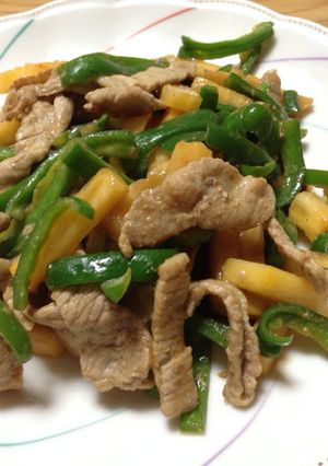 柿と豚肉で★チンジャオロース風〜味噌炒め-レシピのメイン写真
