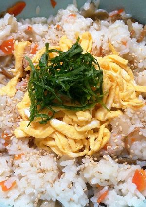 酢飯で混ぜご飯♪-レシピのメイン写真