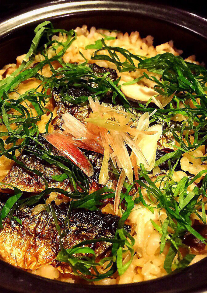 薬膳たっぷり♪秋刀魚と茸の炊き込みご飯-レシピのメイン写真