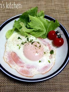 【 ハム入り目玉焼き♪ 】-レシピのメイン写真