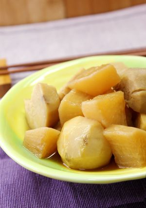 シンプル里芋と大根の煮物。田舎の味-レシピのメイン写真