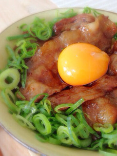 おうち外食♬豚ネギ玉丼-レシピのメイン写真