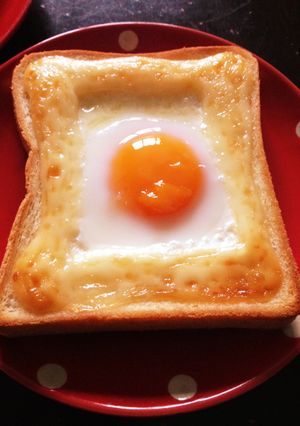 決め手は砂糖！朝に目玉焼き食パン-レシピのメイン写真