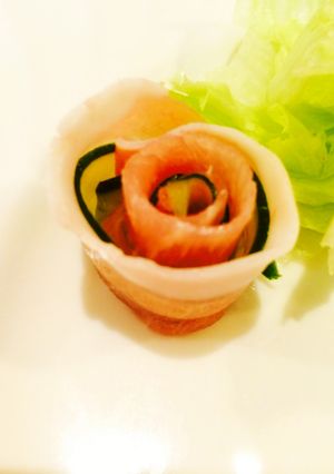 お花みたい♡生ハムきゅうり巻き-レシピのメイン写真