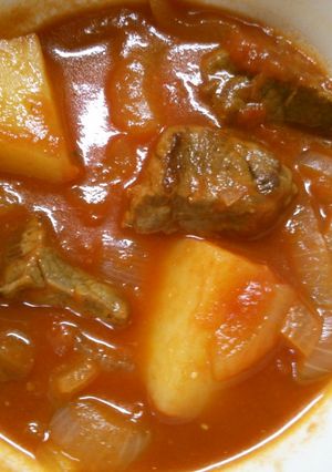 牛肉 玉ねぎ じゃがいもの トマト煮込み-レシピのメイン写真