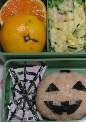 キャラ弁 ハロウィンにクモの巣-レシピのメイン写真