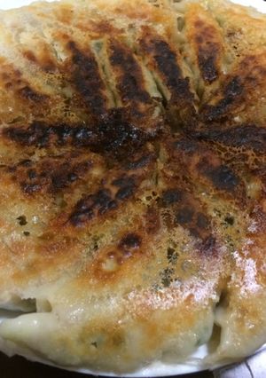 羽根つき餃子と自家製ラー油-レシピのメイン写真