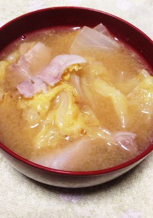 温まる♪白菜と豚肉のお味噌汁-レシピのメイン写真