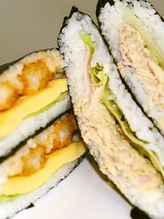エビフライとツナマヨのおにぎらず-レシピのメイン写真
