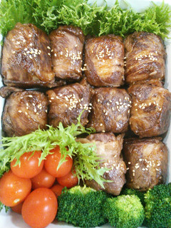 お弁当に肉巻きおにぎり-レシピのメイン写真