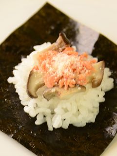 エリンギ&鮭と粉チーズの手まきごはん-レシピのメイン写真