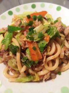 ズボラなバター醤油焼きうどん-レシピのメイン写真