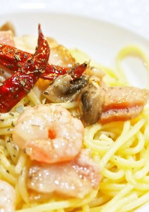 アヒージョでエビとマッシュルームのパスタ-レシピのメイン写真