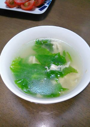 硬い葉でも美味しく♪レタスのスープ-レシピのメイン写真