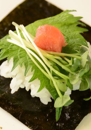 明太子とカイワレ＆大葉の手まきごはん-レシピのメイン写真