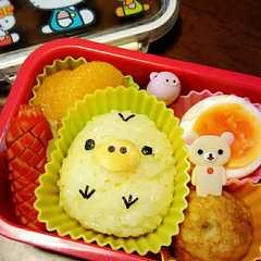 รูปของ キャラ弁★リラックマ★キイロイトリ