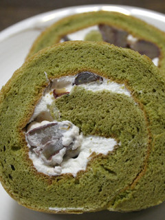 抹茶ロールケーキ☆渋皮煮入り☆-レシピのメイン写真