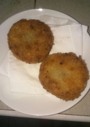 ズボラ過ぎるノーマルと柿の種コロッケ-レシピのメイン写真