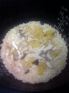 簡単♬エリンギとさつまいもの炊き込みご飯-レシピのメイン写真