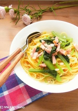 ひと鍋で♪小松菜とベーコンのスープパスタ-レシピのメイン写真