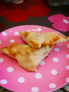 熟れた柿でチーズトースト☆-レシピのメイン写真