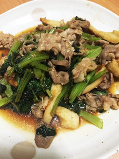 ヨシダソースで簡単*小松菜と豚肉の炒め物-レシピのメイン写真