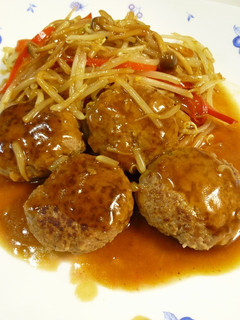 市販ハンバーグの種を美味しく変身♪-レシピのメイン写真