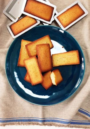 卵白消費*焦がしバターのフィナンシェ-レシピのメイン写真