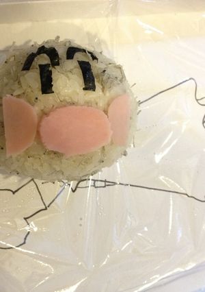 じゃことごま油のあんぱんマンおにぎり-レシピのメイン写真