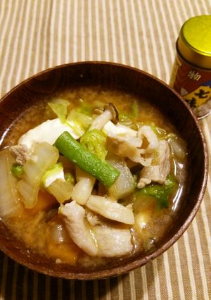 白菜たっぷり豚汁風味噌汁♪-レシピのメイン写真