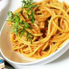 รูปของ 簡単にんじんの葉でトマトクリームパスタ♡
