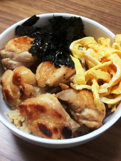 鳥もも肉の照焼き丼 さくらごはん-レシピのメイン写真