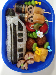 新幹線とお客さんのお弁当~幼稚園児-レシピのメイン写真