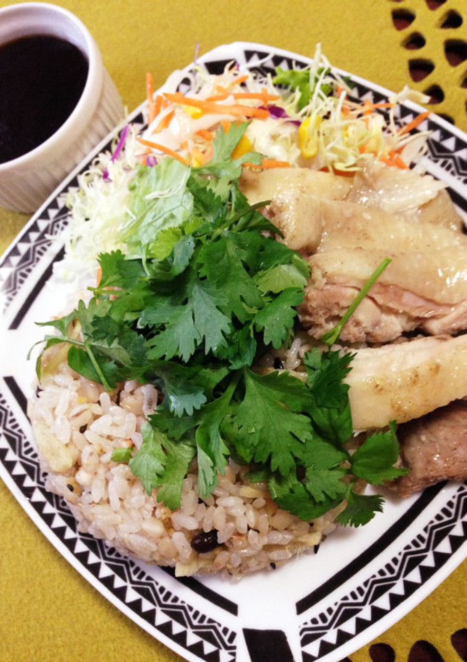 炊飯器で簡単♪海南鶏飯（蒸し鶏ご飯）-レシピのメイン写真