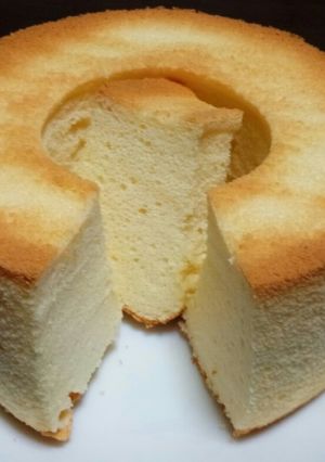 ほんのりチーズのシフォンケーキ-レシピのメイン写真
