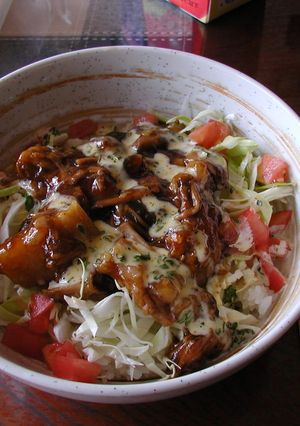 煮崩れ角煮の唐辛子マヨネーズ丼-レシピのメイン写真