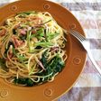 空芯菜とベーコンのパスタ