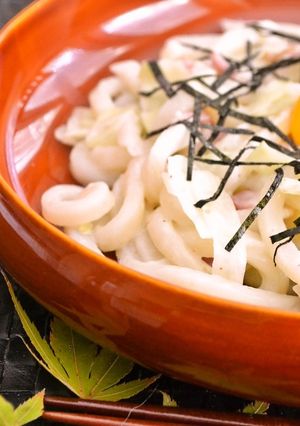 うどんカルボナーラ　卵黄の醤油漬け乗せ　-レシピのメイン写真