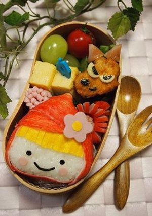 カニカマで❤赤ずきんちゃんおにぎり弁当-レシピのメイン写真