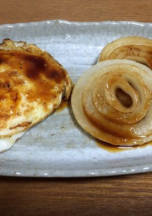 玉ねぎの輪っかで☆旨カワまん丸目玉焼き-レシピのメイン写真