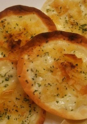 ビールのお供に！ポテチ餃子皮ピザ-レシピのメイン写真