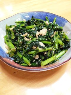 鶏皮とかぶの葉の中華炒め-レシピのメイン写真
