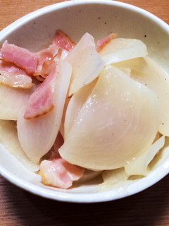 カブとベーコンの炒め物-レシピのメイン写真